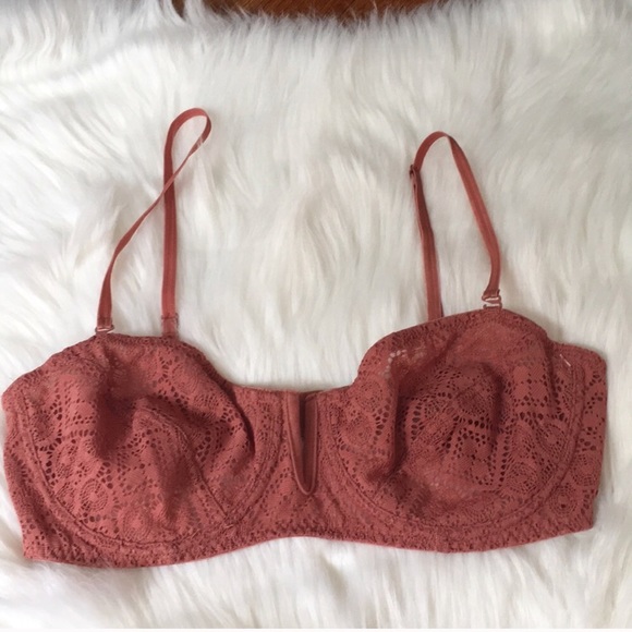 Free People Crochet v wire bra NWOT - Picture 3 of 6